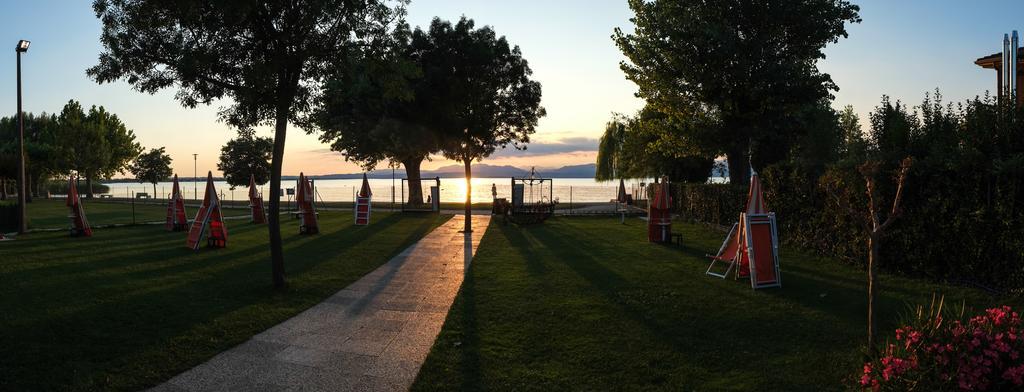 Baia Holiday Gasparina Castelnuovo del Garda Luaran gambar