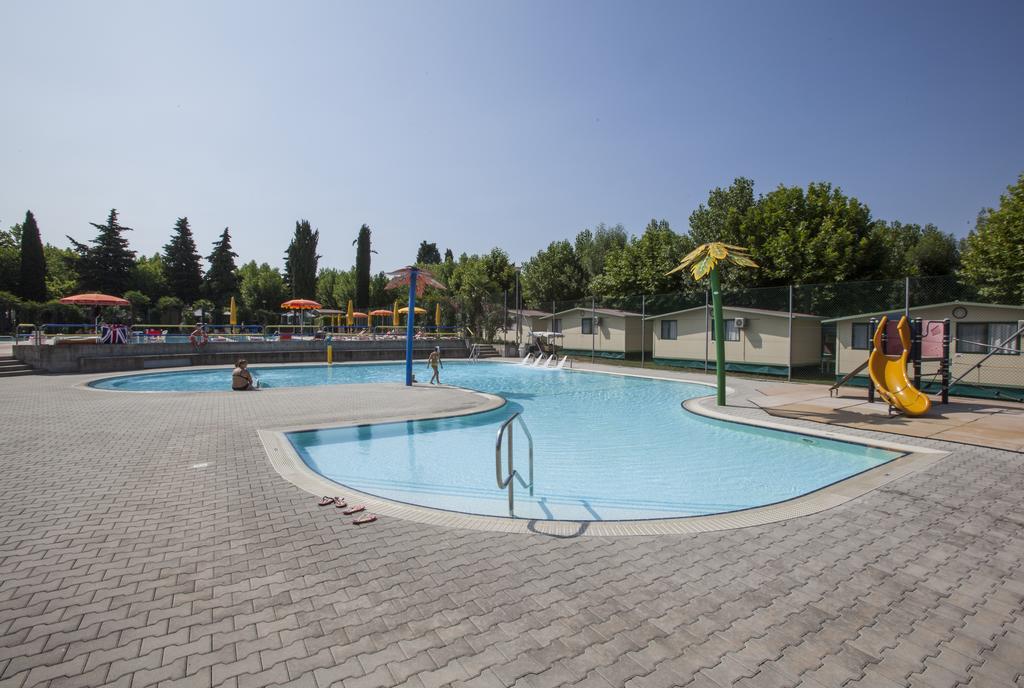 Baia Holiday Gasparina Castelnuovo del Garda Luaran gambar